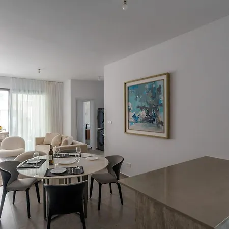 Kalamon Luxury 203 W Pool And Gym Appartamento Livadhia