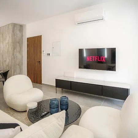 Kalamon Luxury 203 W Pool And Gym Livadhia