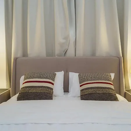 Kalamon Luxury 203 W Pool And Gym Apartment Livadhia