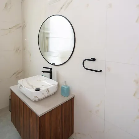 Kalamon Luxury 203 W Pool And Gym Apartment *